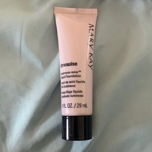 Mary Kay TimeWise Matte Wear Liquid Foundation